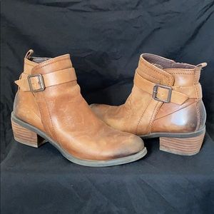 Vince Camuto Booties